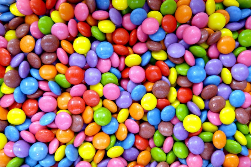 confiserie-EVENOS-min_smarties_confectionery_lenses-1150911